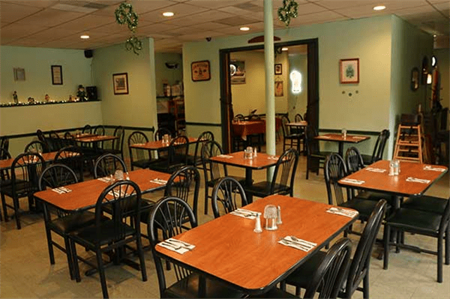 Maloney’s Irish Pub & Family Restaurant
