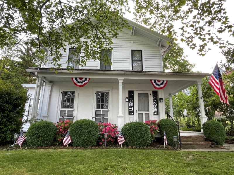 The White House on Warren